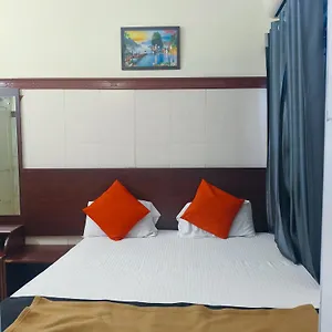 New As Tourist Aluva Lodge